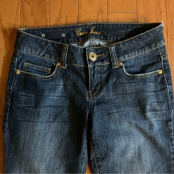 Guess Jeans Gorgeous Gold Threaded & Sequined Embroidered Zipper 🪰 Jeans! - Picture 4 of 10